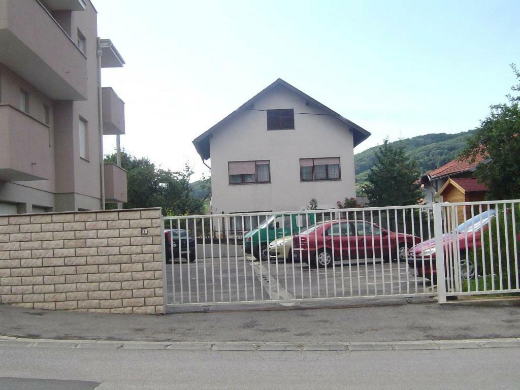 זאגרב Apartmani Almica מראה חיצוני תמונה