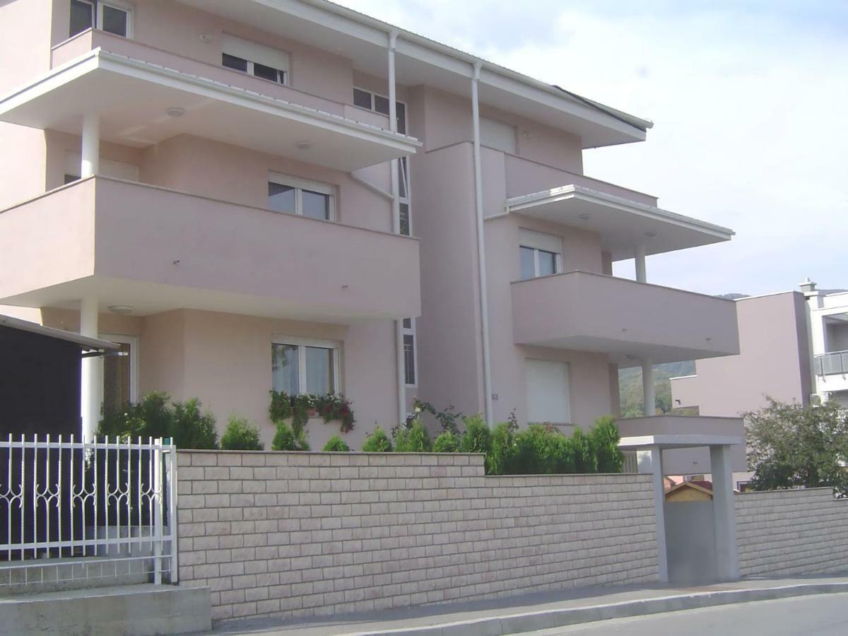 זאגרב Apartmani Almica מראה חיצוני תמונה