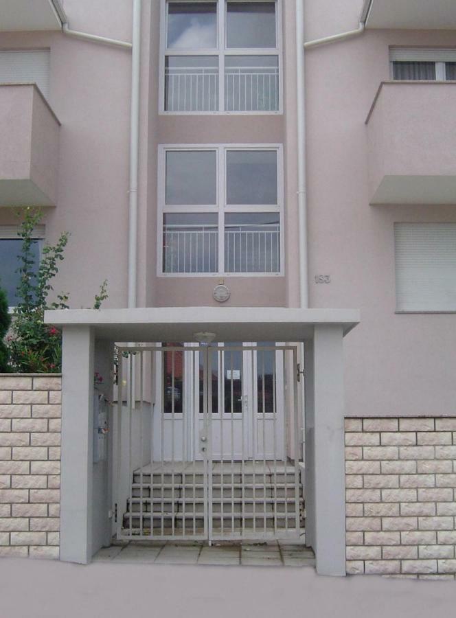 זאגרב Apartmani Almica מראה חיצוני תמונה