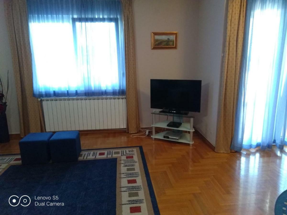 זאגרב Apartmani Almica מראה חיצוני תמונה